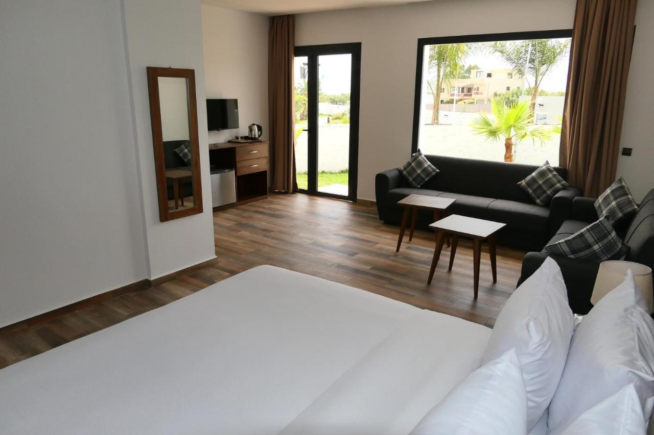 Hotel Corail De Cabo Cabo Negro Exteriör bild